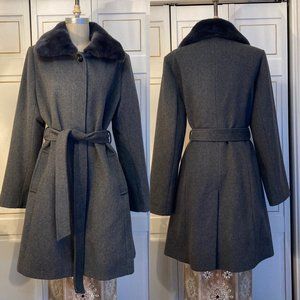 Womens Wool Blend Coat with Faux Fur Trim Runs Large Length 40”Perfect with Boot